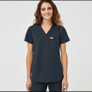 Figs Dark Harbor Catarina Top - Medium